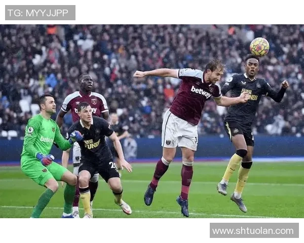 西汉姆联与狼队对决谁能笑到最后分析两队近期状态与胜算 西汉姆联与狼队对决谁能笑到最后分析两队近期状态与胜算