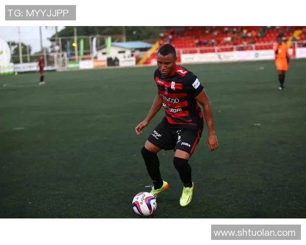 霍拉马巴德与阿尔曼戈哈尔的精彩对决分析与赛后点评